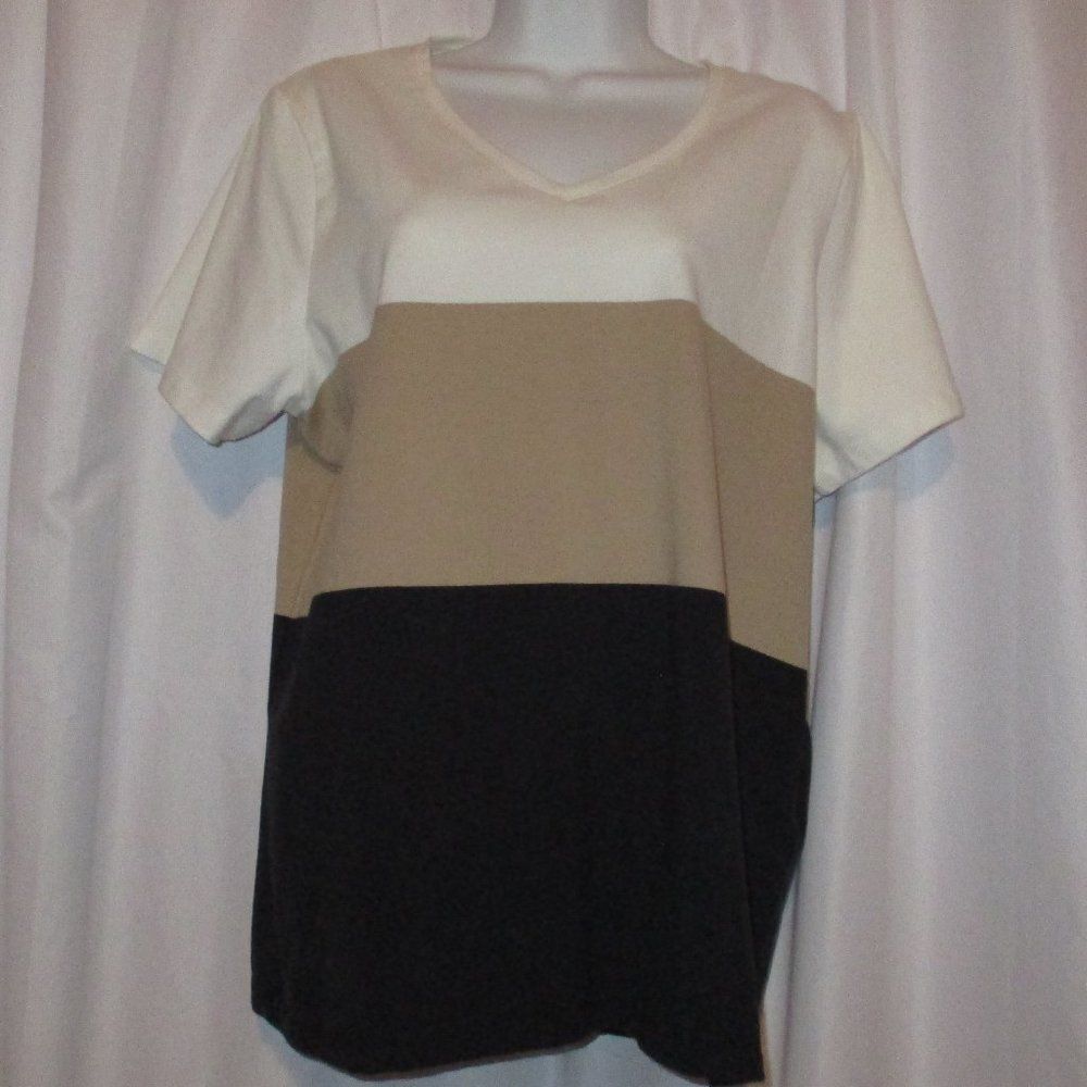 RELATIVITY Cream Off White Lightweight Knit Top Size 1X Short Sleeve
